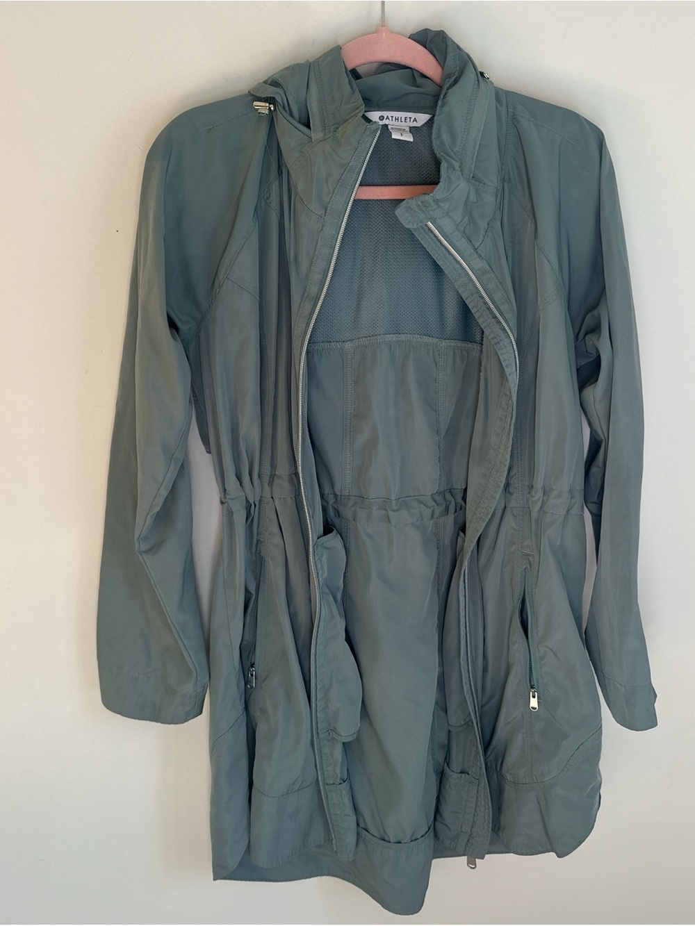 Athleta Women's Hooded drip drop rain Jacket in Sage Green